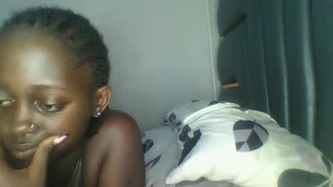 Snapshot of hornybella84 chatting on 04-25-26, 07:44 Bella online show from 04-25-26, 07:44