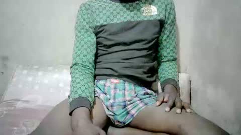 Snapshot of hornyboy9102003 chatting on 03-07-26, 09:12 hornyboy9102003 online show from 03-07-26, 09:12