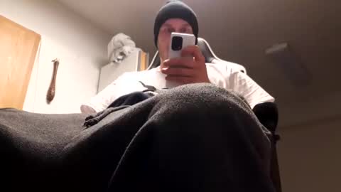 hornycock_1993 online show from 12-10-24, 10:26