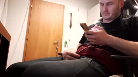 hornycock_1993 online show from 02-05-25, 05:53