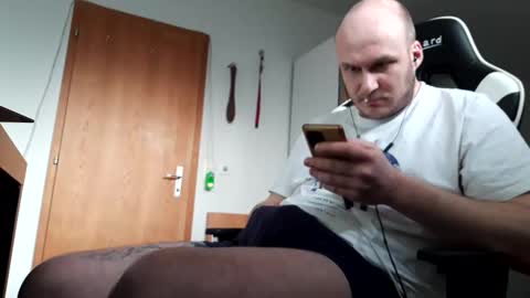 hornycock_1993 online show from 02-13-25, 07:13