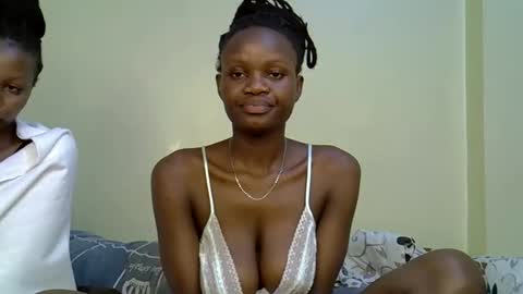 Sea girl online show from 10-22-25, 04:35