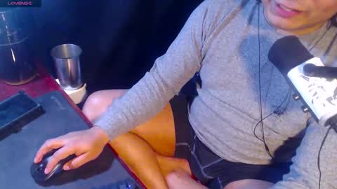 Snapshot of hornydude939393 chatting on 11-18-25, 09:25 hornydude939393 online show from 11-18-25, 09:25