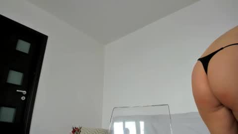 Snapshot of hornyemma_ chatting on 02-18-25, 08:38 Emma online show from 02-18-25, 08:38