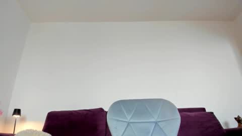 Snapshot of hornyemma_ chatting on 11-18-25, 09:14 Emma online show from 11-18-25, 09:14