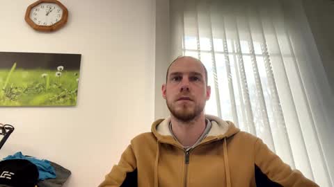 Snapshot of hornygaren chatting on 02-27-25, 12:02 zorander online show from 02-27-25, 12:02