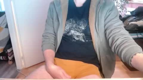 Snapshot of hornygaren chatting on 11-21-25, 08:02 zorander online show from 11-21-25, 08:02