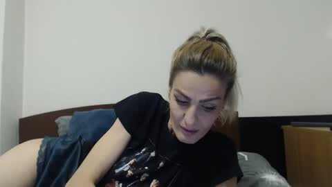 AshlineKatte online show from 12-15-24, 06:15