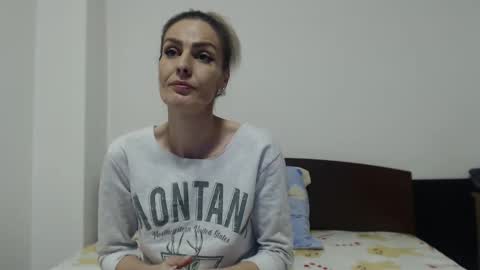 AshlineKatte online show from 12-19-24, 08:02