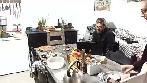 Snapshot of hornyhippies0080 chatting on 10-17-25, 04:20 Nix D online show from 10-17-25, 04:20