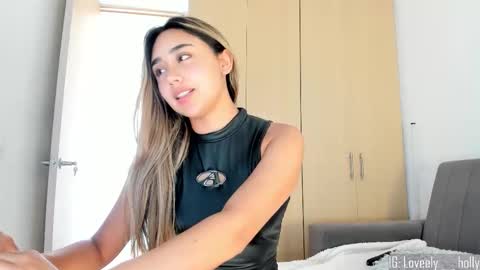 Holly  online show from 03-15-26, 07:53