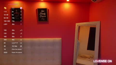 Snapshot of hornyhousekeeper_ chatting on 12-04-24, 12:25 Valentina online show from 12-04-24, 12:25