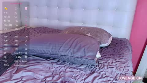 Snapshot of hornyhousekeeper_ chatting on 12-18-24, 05:00 Valentina online show from 12-18-24, 05:00