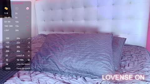 Snapshot of hornyhousekeeper_ chatting on 12-27-24, 12:34 Valentina online show from 12-27-24, 12:34