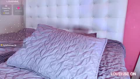 Snapshot of hornyhousekeeper_ chatting on 12-28-24, 12:56 Valentina online show from 12-28-24, 12:56