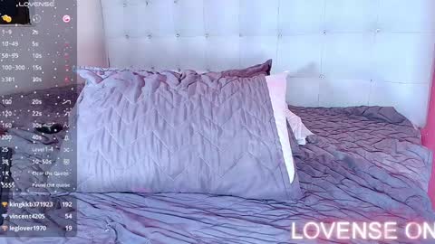 Snapshot of hornyhousekeeper_ chatting on 12-29-24, 03:46 Valentina online show from 12-29-24, 03:46