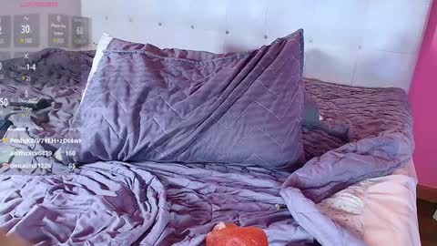 Snapshot of hornyhousekeeper_ chatting on 01-16-25, 03:56 Valentina online show from 01-16-25, 03:56