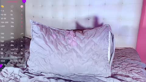 Snapshot of hornyhousekeeper_ chatting on 02-04-25, 03:47 Valentina online show from 02-04-25, 03:47