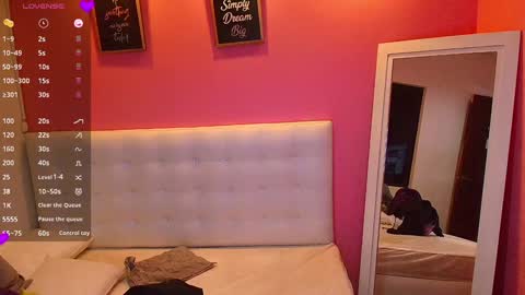 Snapshot of hornyhousekeeper_ chatting on 02-05-25, 12:27 Valentina online show from 02-05-25, 12:27