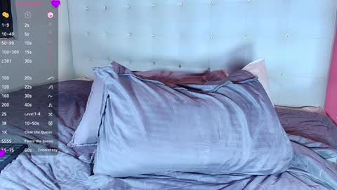 Snapshot of hornyhousekeeper_ chatting on 02-06-25, 03:41 Valentina online show from 02-06-25, 03:41
