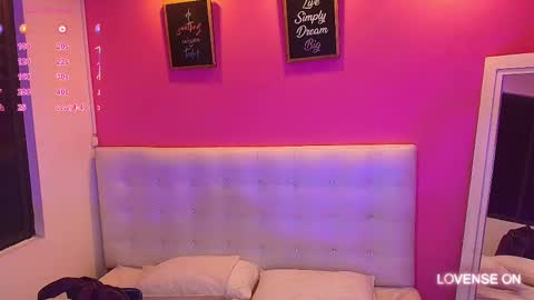 Snapshot of hornyhousekeeper_ chatting on 02-09-25, 12:19 Valentina online show from 02-09-25, 12:19
