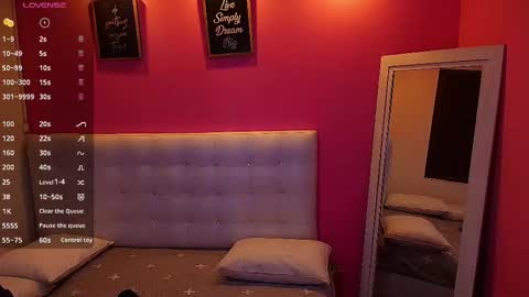 Snapshot of hornyhousekeeper_ chatting on 02-27-25, 12:34 Valentina online show from 02-27-25, 12:34