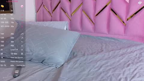 Snapshot of hornyhousekeeper_ chatting on 09-14-25, 12:26 Valentina online show from 09-14-25, 12:26