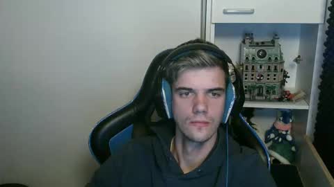 Snapshot of hornyjoey1 chatting on 11-20-25, 07:13 Joey online show from 11-20-25, 07:13