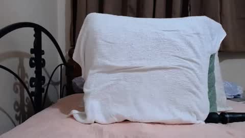 Tyla online show from 12-21-24, 01:58