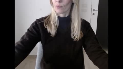 Hornyssima online show from 12-15-25, 04:33