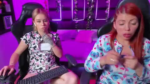 hornyy mom online show from 01-02-25, 04:02