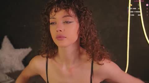 Snapshot of hoshika chatting on 01-11-26, 04:17 Ann online show from 01-11-26, 04:17