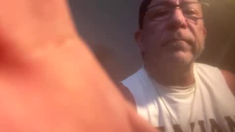 Snapshot of hoss43040 chatting on 09-21-25, 09:16 hoss43040 online show from 09-21-25, 09:16