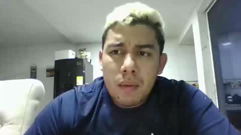 hot2512 online show from 01-14-26, 06:08