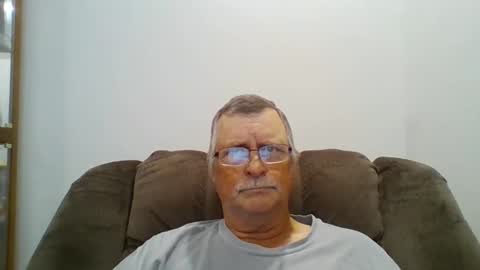 Snapshot of hot4tightholes chatting on 10-21-25, 02:18 hot4tightholes online show from 10-21-25, 02:18
