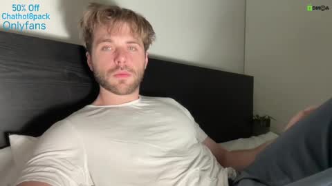 Snapshot of hot8pack01 chatting on 12-03-24, 08:39 Edward aka Wolf online show from 12-03-24, 08:39