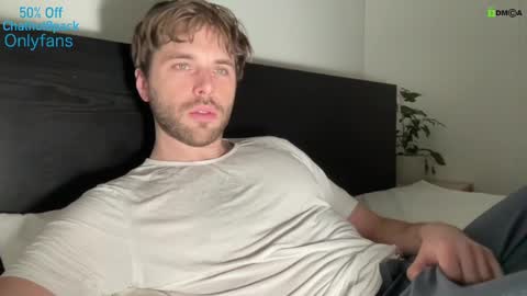 Snapshot of hot8pack01 chatting on 01-23-25, 12:14 Edward aka Wolf online show from 01-23-25, 12:14