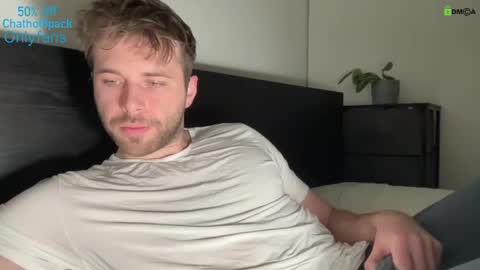 Snapshot of hot8pack01 chatting on 02-12-25, 10:37 Edward aka Wolf online show from 02-12-25, 10:37