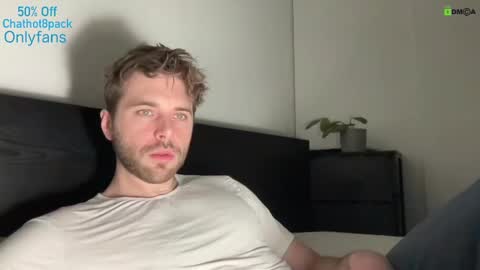 Snapshot of hot8pack01 chatting on 02-14-25, 08:26 Edward aka Wolf online show from 02-14-25, 08:26