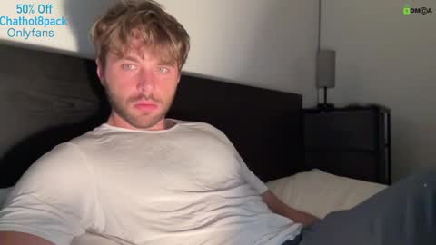 Snapshot of hot8pack01 chatting on 09-08-25, 10:20 Edward aka Wolf online show from 09-08-25, 10:20