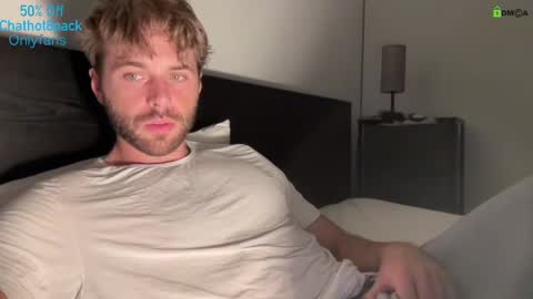 Snapshot of hot8pack01 chatting on 09-30-25, 10:15 Edward aka Wolf online show from 09-30-25, 10:15