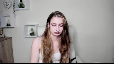 Snapshot of hot_1nina chatting on 11-05-25, 06:46 NINA online show from 11-05-25, 06:46