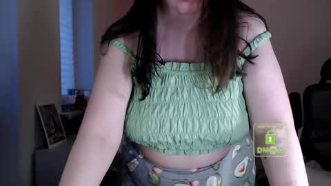 Snapshot of hot_and_pretty chatting on 02-21-26, 02:51 Lila online show from 02-21-26, 02:51