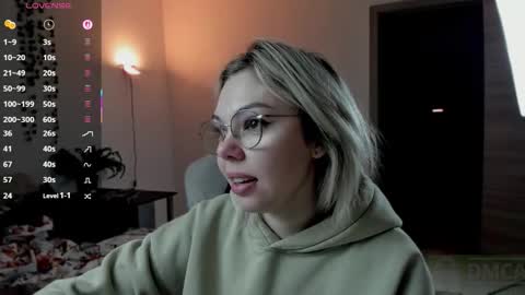 Snapshot of hot_babayaga chatting on 10-15-25, 08:53 online show from 10-15-25, 08:53