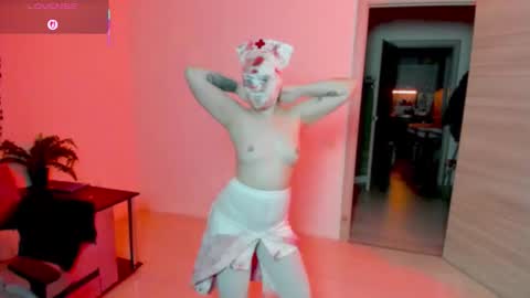 Snapshot of hot_babayaga chatting on 10-31-25, 05:47 online show from 10-31-25, 05:47