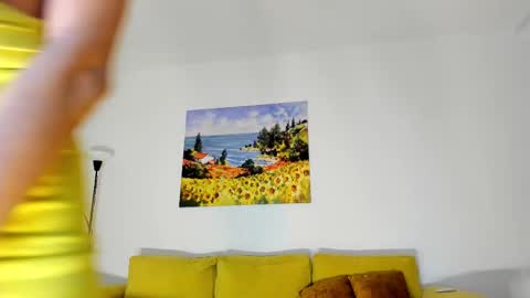 Snapshot of hot_babes_live chatting on 02-16-25, 10:32 AnaVicky online show from 02-16-25, 10:32