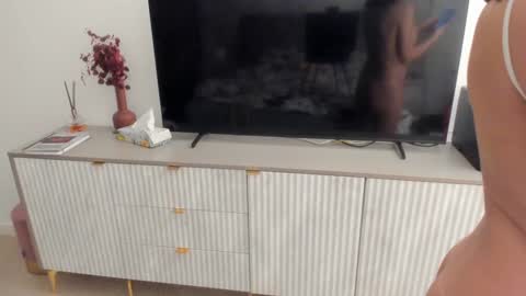 Snapshot of hot_babes_live chatting on 03-05-25, 08:00 AnaVicky online show from 03-05-25, 08:00
