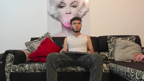 Snapshot of hot_bad_boy69 chatting on 09-25-25, 07:39 hot bad boy69 online show from 09-25-25, 07:39