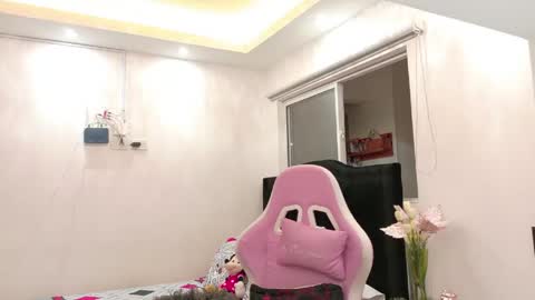 Snapshot of hot_beauty__ chatting on 06-06-26, 01:21 VALENTINA online show from 06-06-26, 01:21