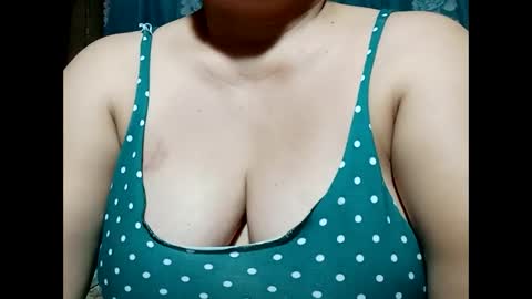 hot_boobs21 online show from 02-17-25, 11:55